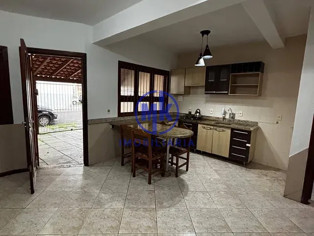 Casa 2 quartos e 2 banheiros, à venda, no bairro Vila Eunice Velha em Cachoeirinha