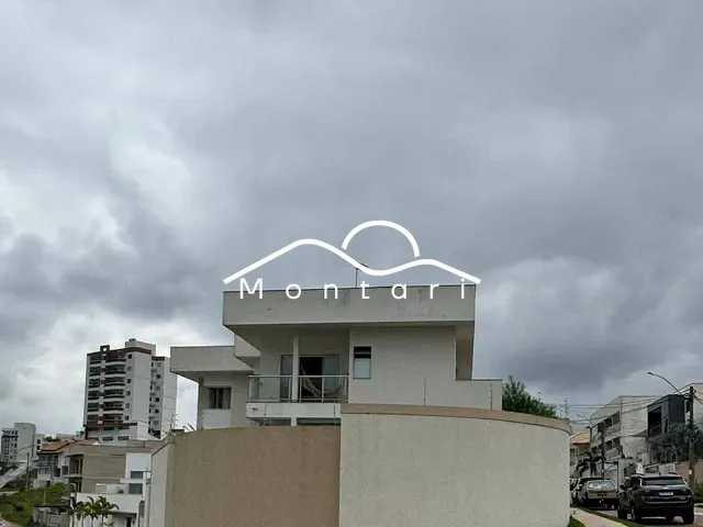 Casa 5 quartos e 4 banheiros, à venda, no bairro Jardim Amália em Volta Redonda