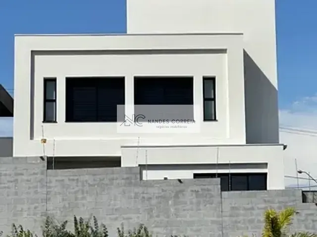 Casa 3 quartos e 4 banheiros, à venda, no bairro Pqo Taua em Londrina