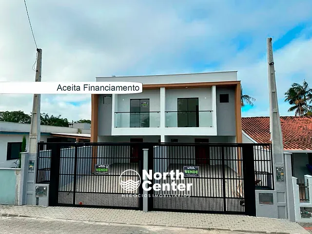 Casa com 150m² 3 quartos e 2 banheiros, à venda, no bairro Costeira em Balneário Barra do Sul