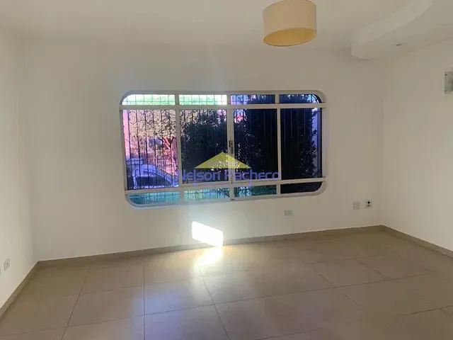 Casa com 253m² 3 quartos e 2 banheiros, à venda, no bairro Centro em Capivari