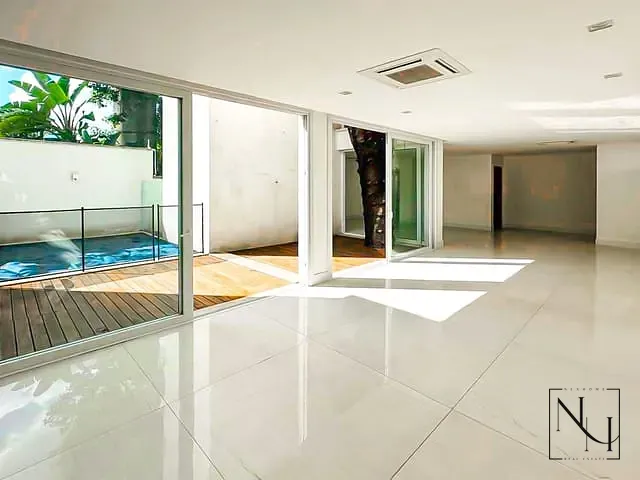 Casa com 365m² 4 quartos e 6 banheiros, à venda, no bairro Jardim Petrópolis em São Paulo