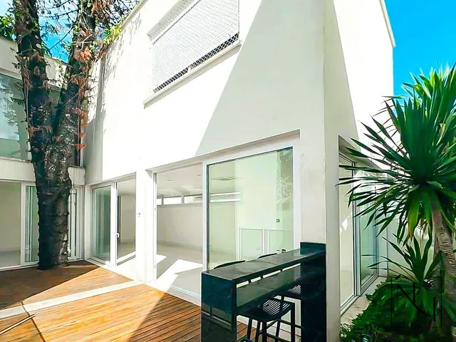 Casa com 365m² 4 quartos e 6 banheiros, à venda, no bairro Jardim Petrópolis em São Paulo