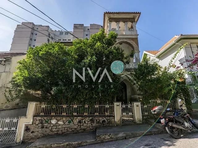 Casa com 281m² 4 quartos e 2 banheiros, à venda, no bairro Laranjeiras em Rio de Janeiro