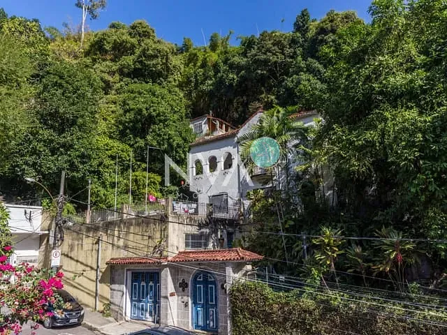 Casa com 281m² 4 quartos e 2 banheiros, à venda, no bairro Laranjeiras em Rio de Janeiro