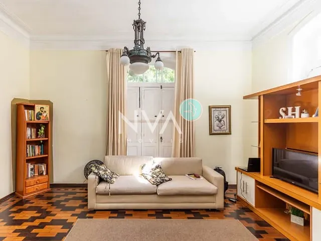 Casa com 281m² 4 quartos e 2 banheiros, à venda, no bairro Laranjeiras em Rio de Janeiro