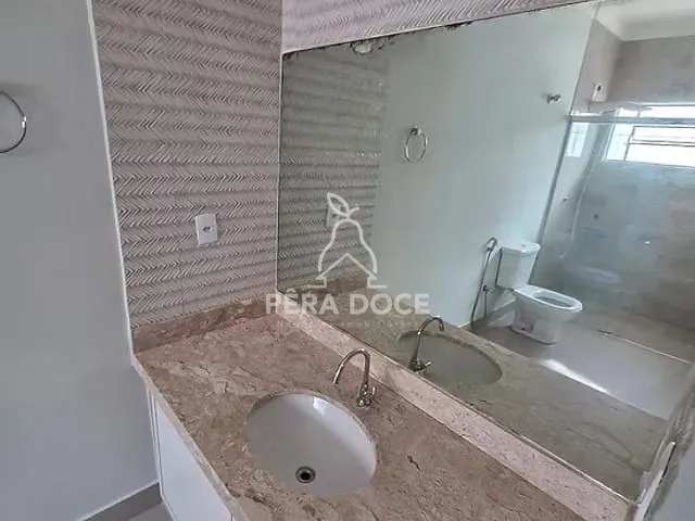 Casa com 470m² 3 quartos e 3 banheiros, à venda, no bairro São Benedito em Uberaba