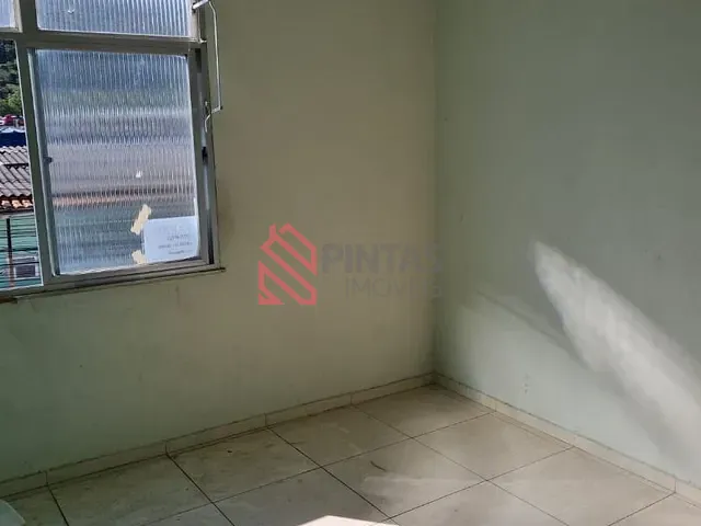 Casa 2 quartos e 1 banheiro, à venda, no bairro Tribobó em São Gonçalo