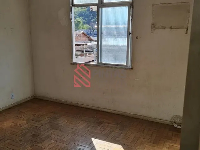 Casa 2 quartos e 1 banheiro, à venda, no bairro Tribobó em São Gonçalo