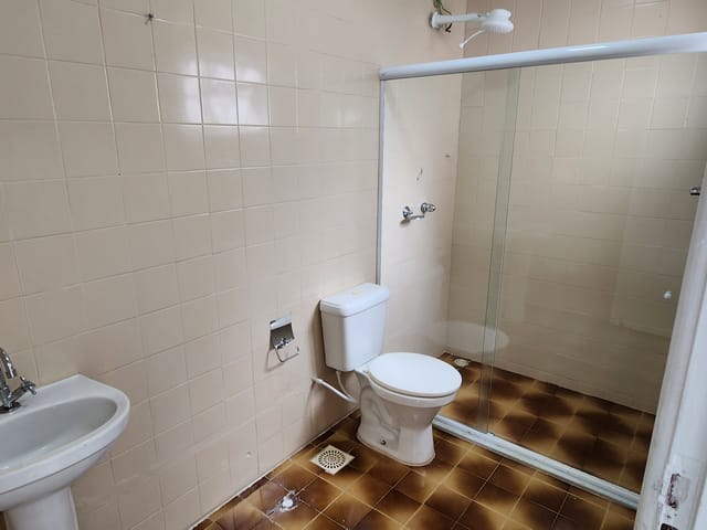 Casa com 90m² 3 quartos e 1 banheiro, para alugar, no bairro Vila Blanche em Cabo Frio