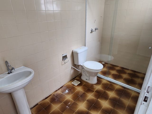 Casa com 90m² 3 quartos e 1 banheiro, para alugar, no bairro Vila Blanche em Cabo Frio