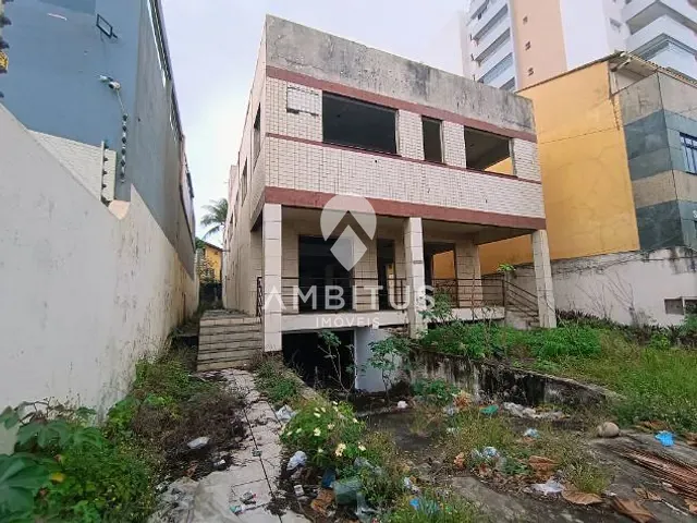Casa com 588m², à venda ou para alugar, no bairro Piatã em Salvador