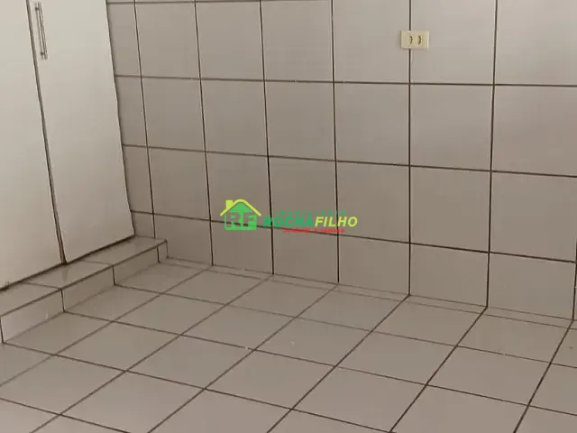 Casa com 200m² 4 quartos e 2 banheiros, à venda, no bairro Itaperu em Teresina