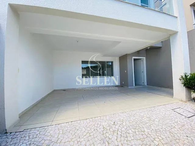 Casa com 175m² 3 quartos e 3 banheiros, à venda, no bairro Praia dos Amores em Balneário Camboriú