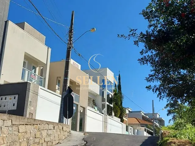 Casa com 175m² 3 quartos e 3 banheiros, à venda, no bairro Praia dos Amores em Balneário Camboriú