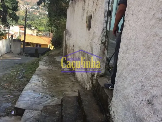 Casa com 1m² 3 quartos e 1 banheiro, à venda, no bairro Centro em Barra do Piraí