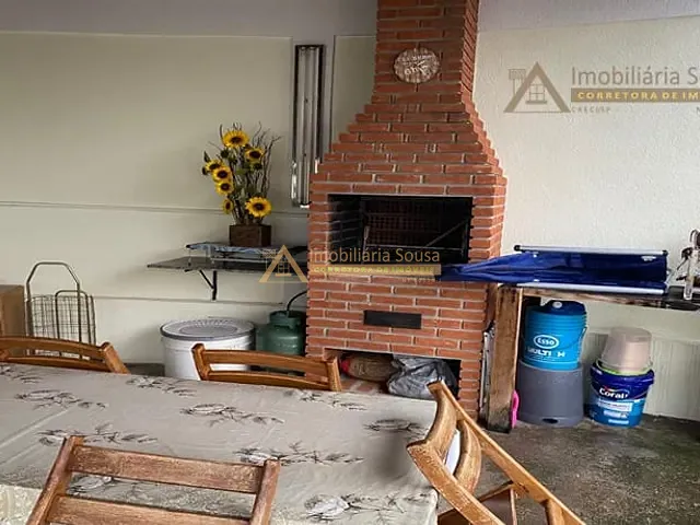 Casa com 253m² 2 quartos e 2 banheiros, à venda, no bairro Vila São Paulo em Jundiaí