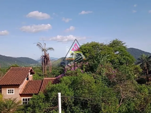 Casa com 503m² 4 quartos e 3 banheiros, à venda, no bairro Limoeiro em Guapimirim