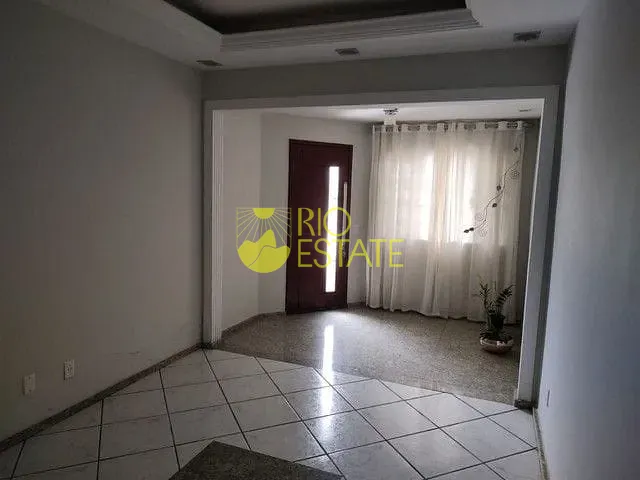Casa com 283m² 3 quartos e 3 banheiros, à venda, no bairro São Luís em Volta Redonda