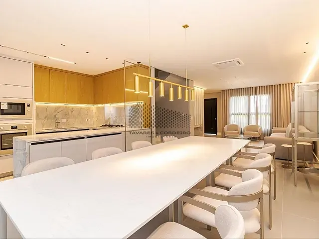 Casa com 266m² 3 quartos e 6 banheiros, à venda, no bairro Ahú em Curitiba