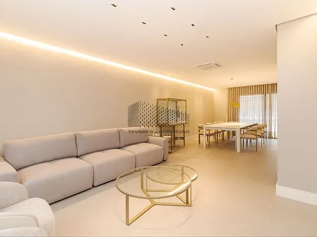 Casa com 266m² 3 quartos e 6 banheiros, à venda, no bairro Ahú em Curitiba