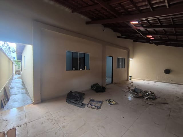 Casa com 360m² 3 quartos e 1 banheiro, à venda, no bairro Setor Maysa em Trindade