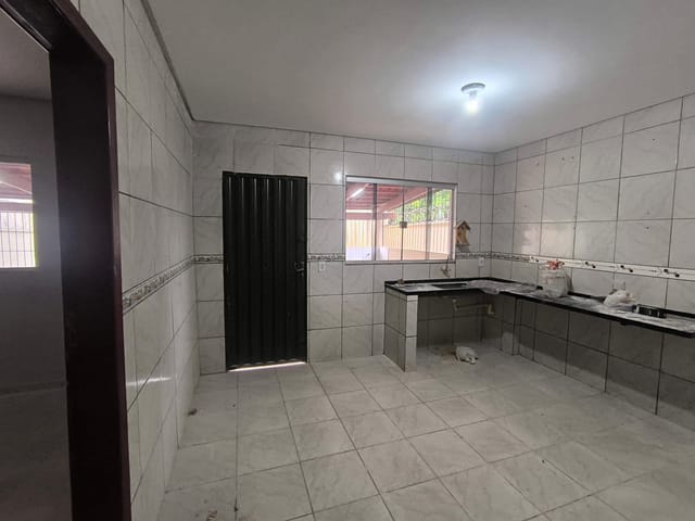 Casa com 360m² 3 quartos e 1 banheiro, à venda, no bairro Setor Maysa em Trindade