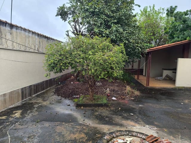 Casa com 360m² 3 quartos e 1 banheiro, à venda, no bairro Setor Maysa em Trindade