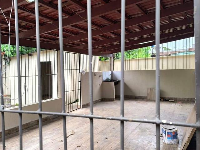 Casa com 360m² 3 quartos e 1 banheiro, à venda, no bairro Setor Maysa em Trindade