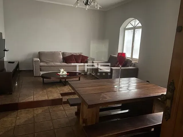 Casa com 250m² 3 quartos e 1 banheiro, à venda, no bairro Jardim Maria Augusta em Taubaté