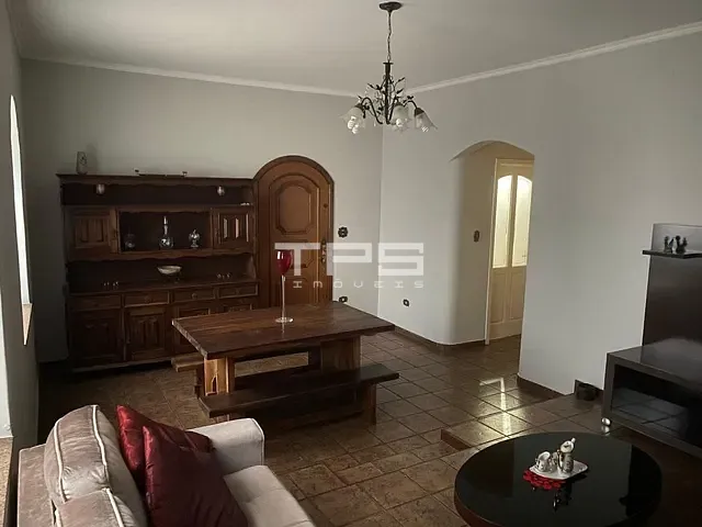 Casa com 250m² 3 quartos e 1 banheiro, à venda, no bairro Jardim Maria Augusta em Taubaté