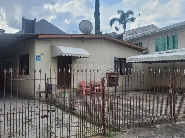 Casa com 102m² 4 quartos e 1 banheiro, à venda, no bairro Xaxim em Curitiba