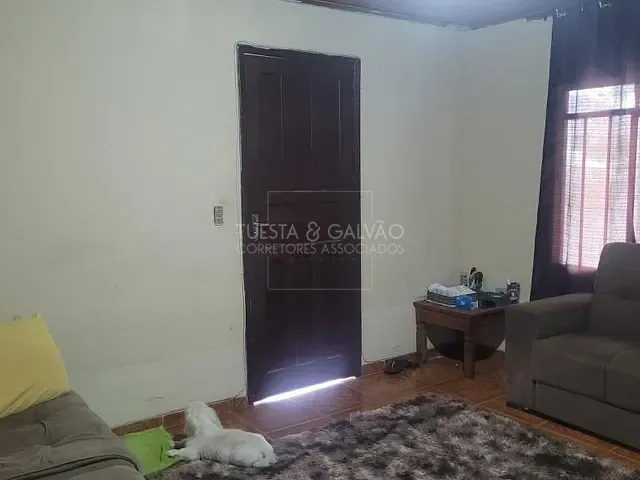 Casa com 102m² 4 quartos e 1 banheiro, à venda, no bairro Xaxim em Curitiba