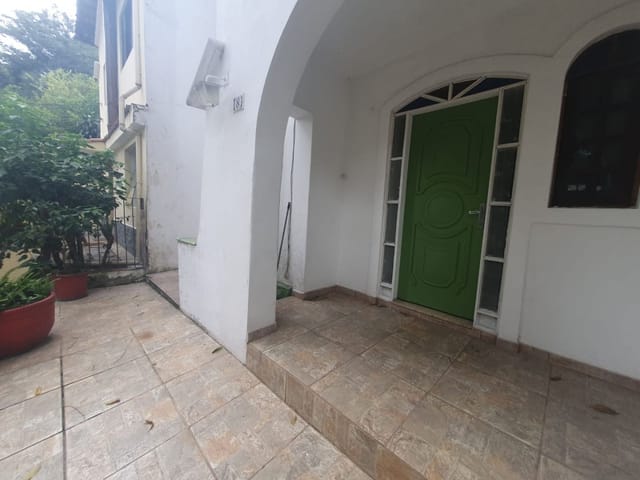 Casa com 150m² 4 quartos e 2 banheiros, à venda, no bairro Cerqueira César em São Paulo