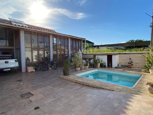 Casa com 360m² 4 quartos e 4 banheiros, à venda, no bairro Jardim Excelsior em Cabo Frio