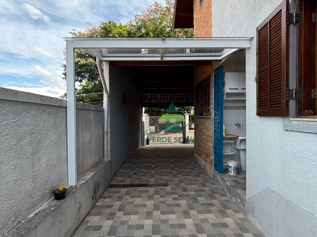 Casa com 300m² 4 quartos e 4 banheiros, para alugar, no bairro Jardim do Lago em Atibaia