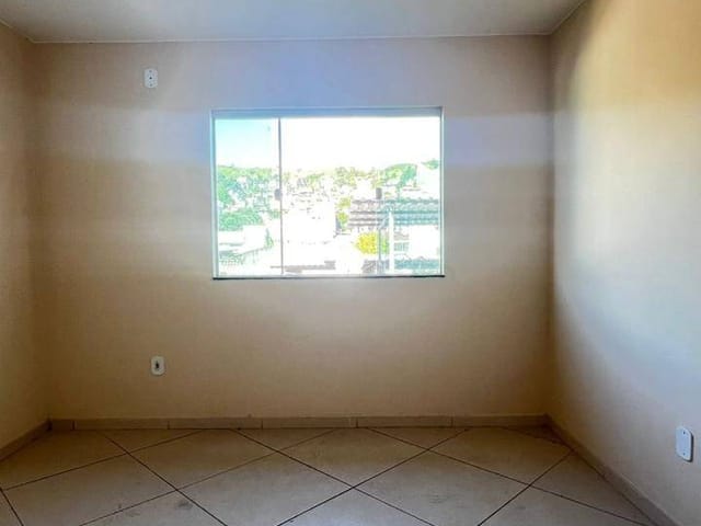 Apartamento 2 quartos e 1 banheiro, para alugar, no bairro Cehab em Itaperuna