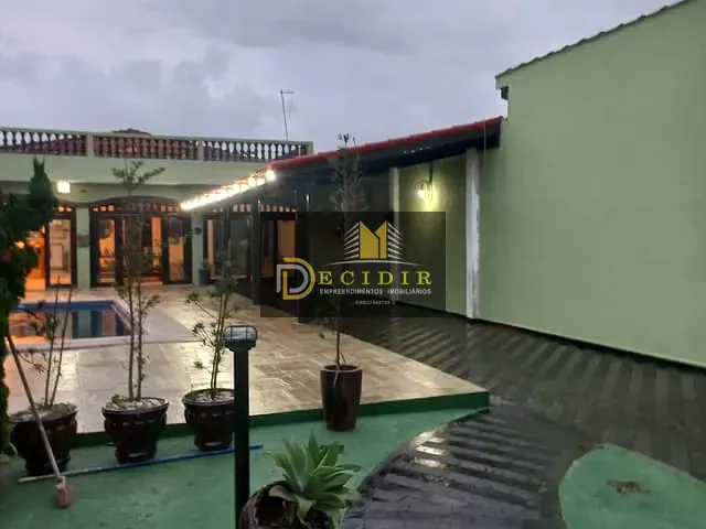 Casa com 300m² 4 quartos e 2 banheiros, à venda, no bairro nova itanhaem em Itanhaém