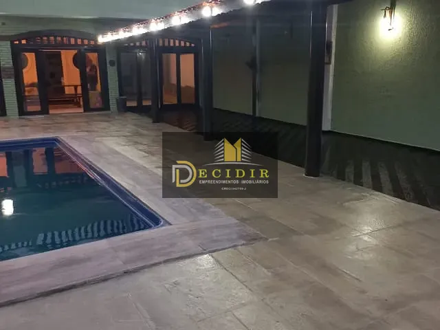 Casa com 300m² 4 quartos e 2 banheiros, à venda, no bairro nova itanhaem em Itanhaém