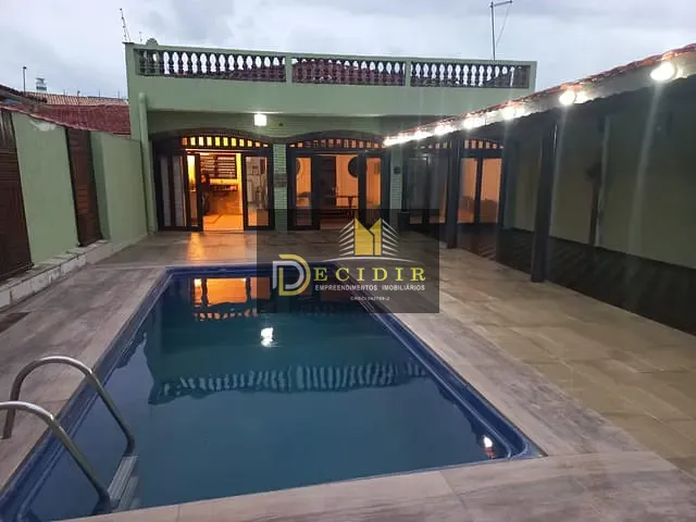 Casa com 300m² 4 quartos e 2 banheiros, à venda, no bairro nova itanhaem em Itanhaém