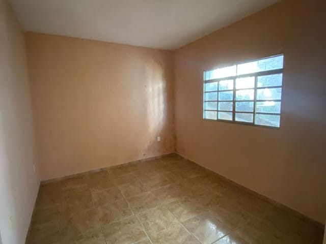 Casa 1 quarto e 1 banheiro, para alugar, no bairro Vila Esperança em Extrema