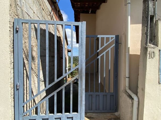 Casa 1 quarto e 1 banheiro, para alugar, no bairro Vila Esperança em Extrema