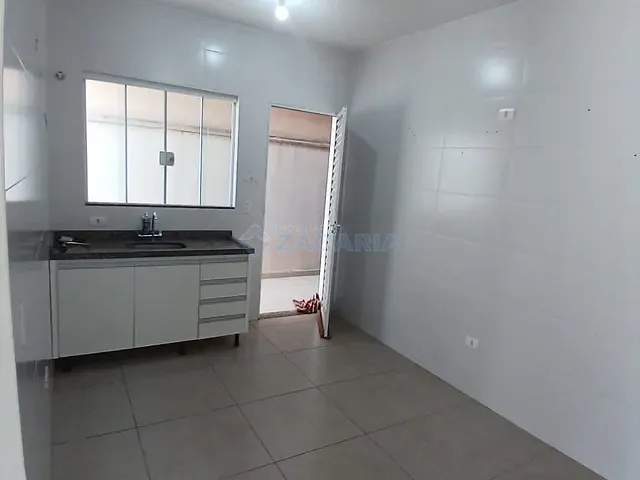 Casa 3 quartos e 1 banheiro, à venda, no bairro Jardim Catuaí em Apucarana