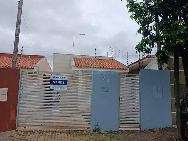 Casa 3 quartos e 1 banheiro, à venda, no bairro Jardim Catuaí em Apucarana