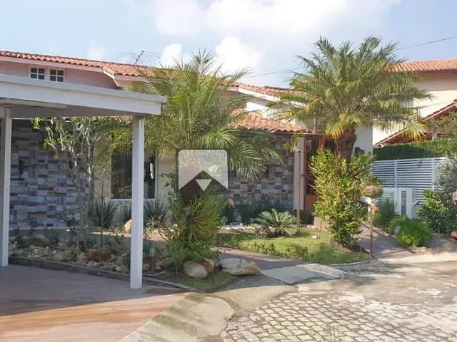 Casa com 800m² 4 quartos e 3 banheiros, à venda, no bairro Pendotiba em Niterói