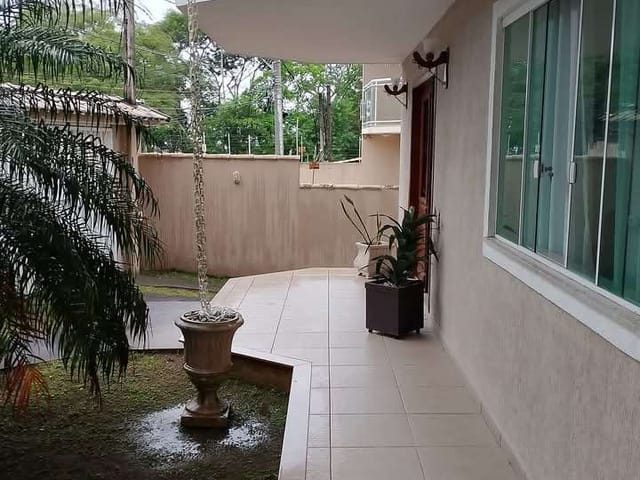 Casa 4 quartos e 2 banheiros, à venda, no bairro Extensão Novo Rio das Ostras em Rio das Ostras