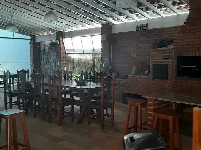 Casa com 660m² 3 quartos e 1 banheiro, à venda, no bairro Vila Oliveira em Mogi das Cruzes