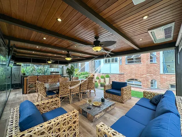 Casa com 19250m² 4 quartos e 6 banheiros, à venda, no bairro Vila Carrão em São Paulo