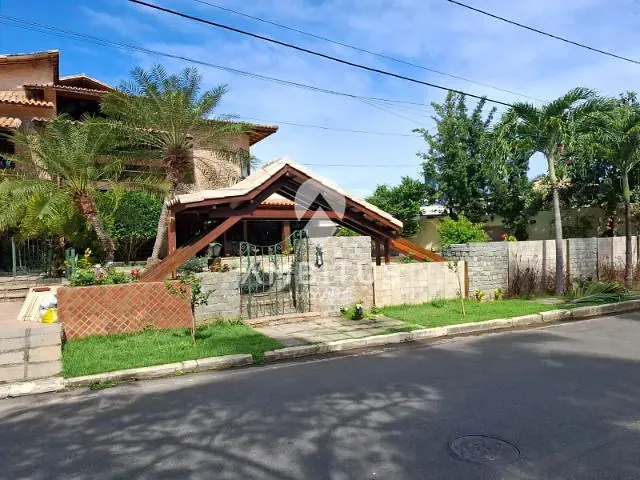 Casa 5 quartos e 8 banheiros, à venda ou para alugar, no bairro Piatã em Salvador
