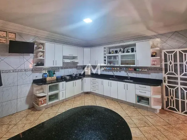 Casa com 1200m² 5 quartos e 5 banheiros, à venda, no bairro Setor Habitacional Vicente Pires - Trecho 3 em Brasília